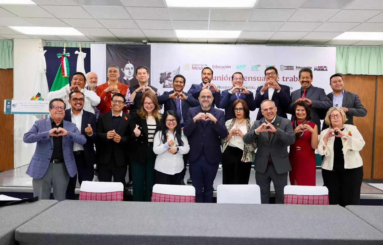 Plan México impulsará en Puebla encuentro en robótica, IA y semiconductores: SEP Federal